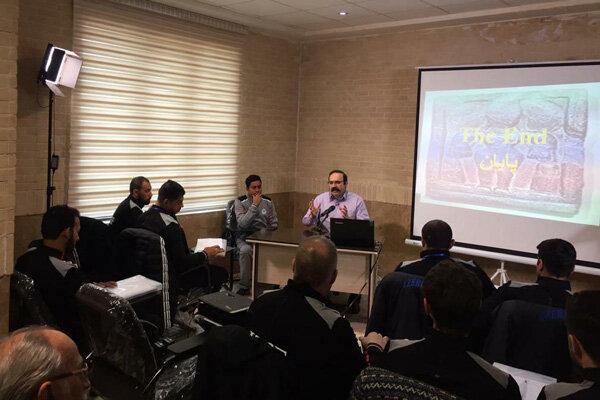 حضور شاگردان خارجی در دوره مربیگری ورزش های زورخانه ای حضور شاگردان خارجی در دوره مربیگری ورزش های زورخانه ای